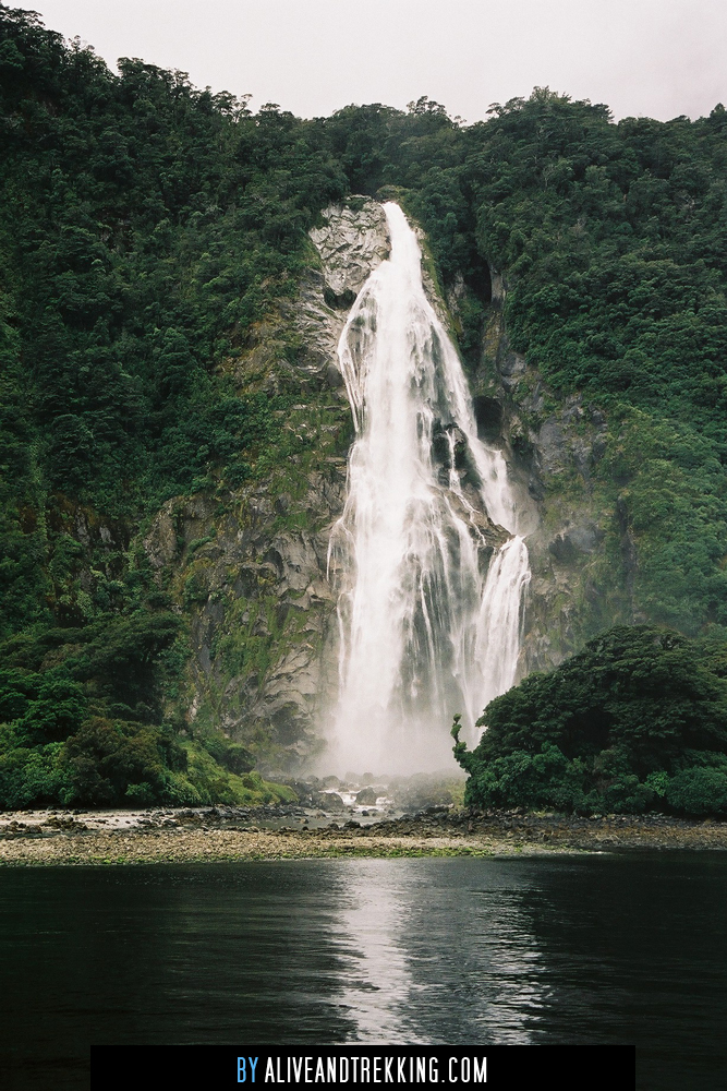 milfordsound-waterfall